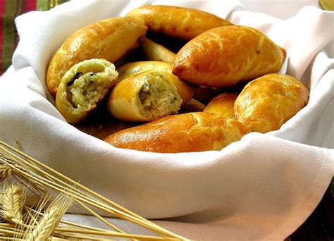  Pirozhki:  Món bánh nhân hấp dẫn này của Xalapa sẽ làm say lòng bất kỳ ai yêu thích hương vị ngọt ngào và mặn mà